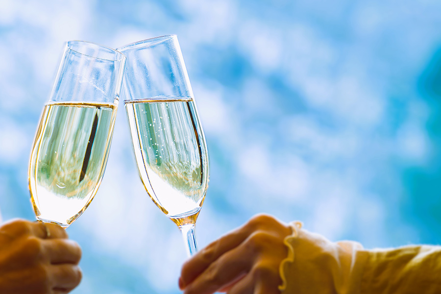 乾杯スパークリングワイン